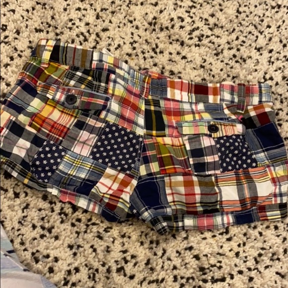 π Fun Plaid patch work American Eagle shorts π - Picture 2 of 3